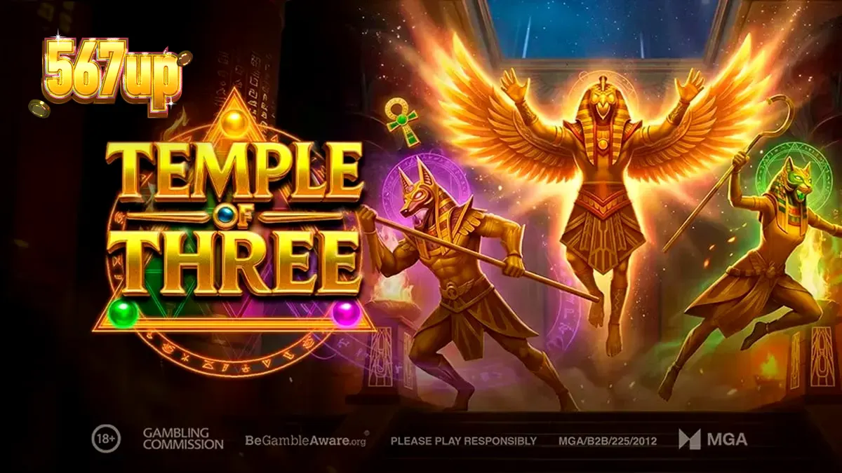 Visão geral do jogo de slot Temple of Three da Play'n GO, com símbolos egípcios e os três cilindros em destaque.
